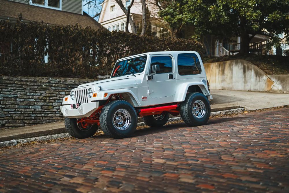 Jeep Wrangler TJ เครื่องยนต์ Viper V10 ด้านข้าง