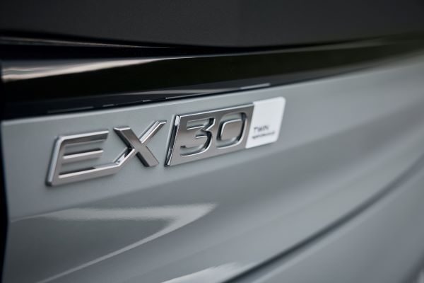The New Volvo EX30 Cross Country EX30