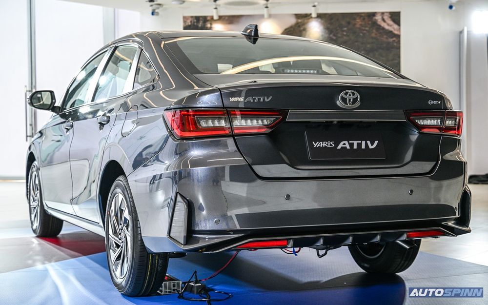 Toyota Yaris ATIV  HEV