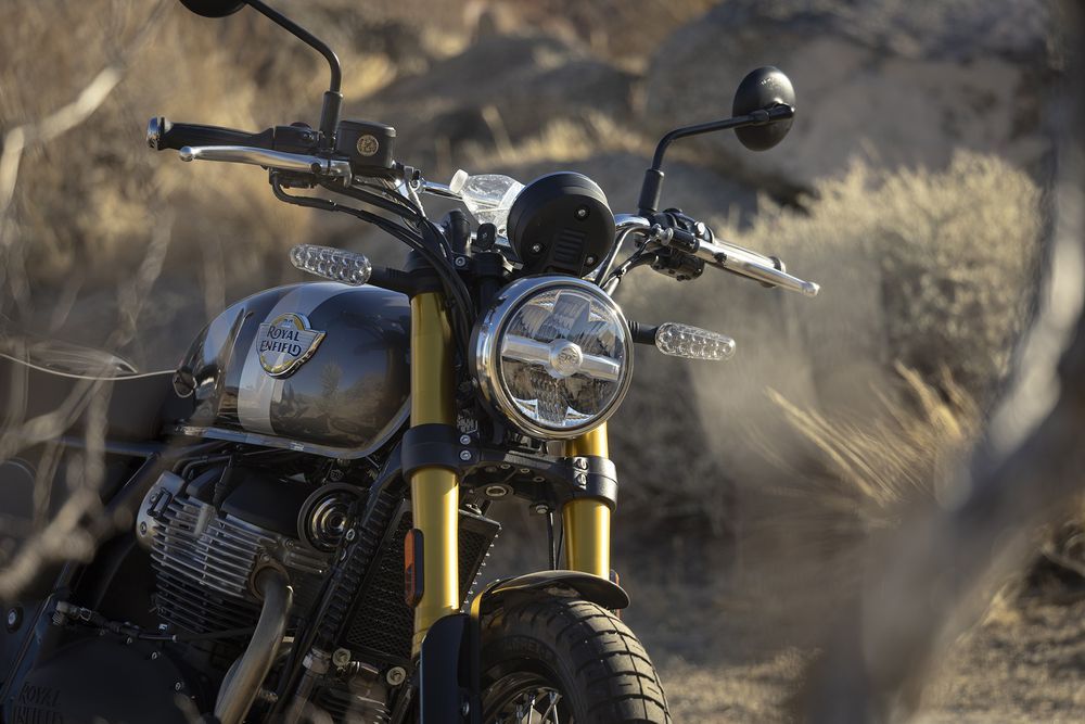 Royal Enfield Bear 650 Headlight
