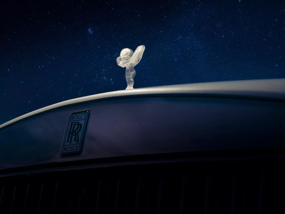 Rolls-Royce Cullinan Cosmos Spirit of Ecstasy