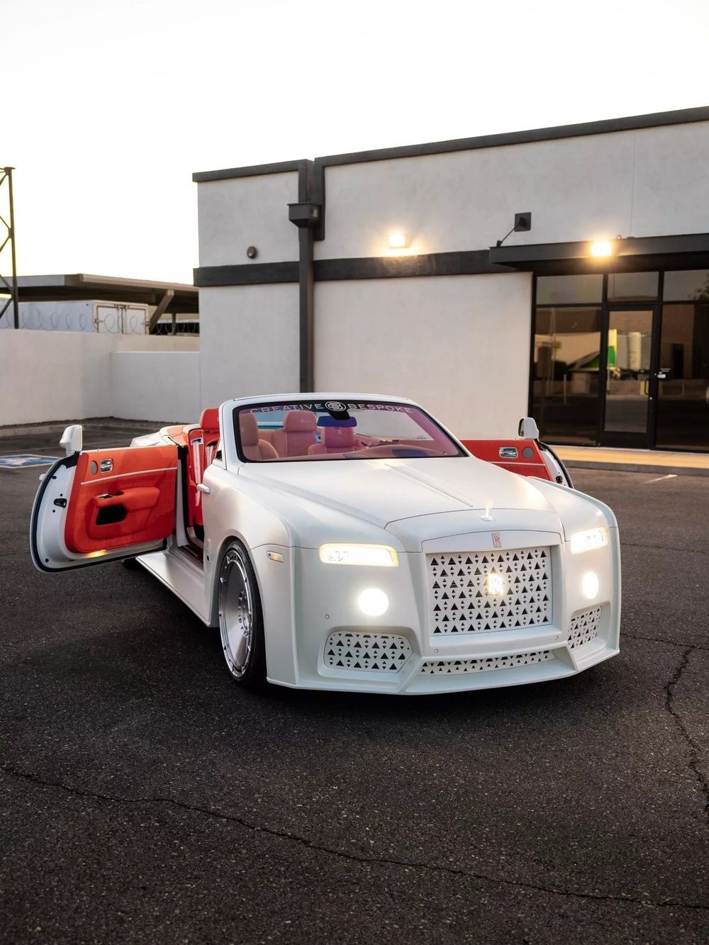 Rolls-Royce Dawn Venuum (2)