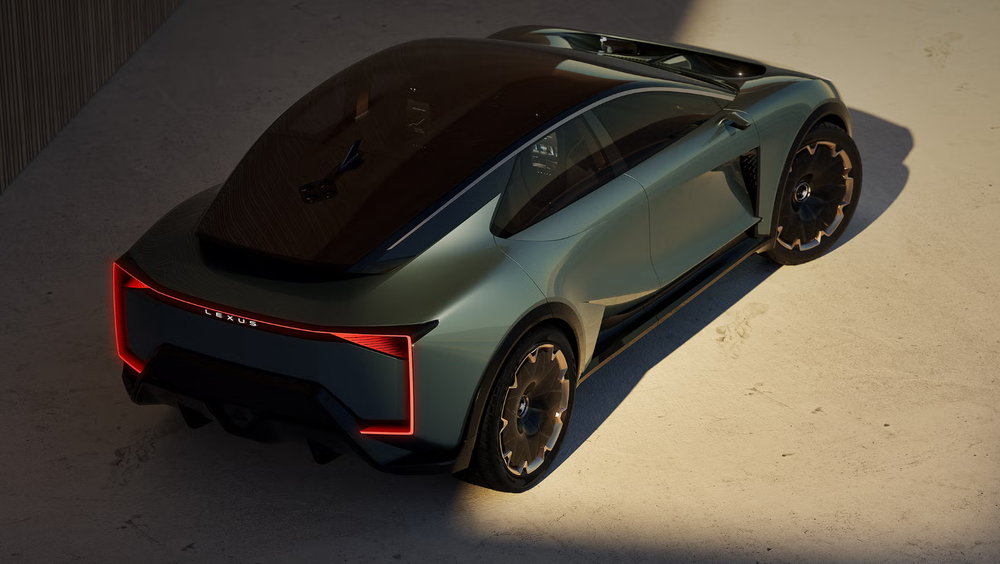 Lexus LS Coupe SUV ด้านบน