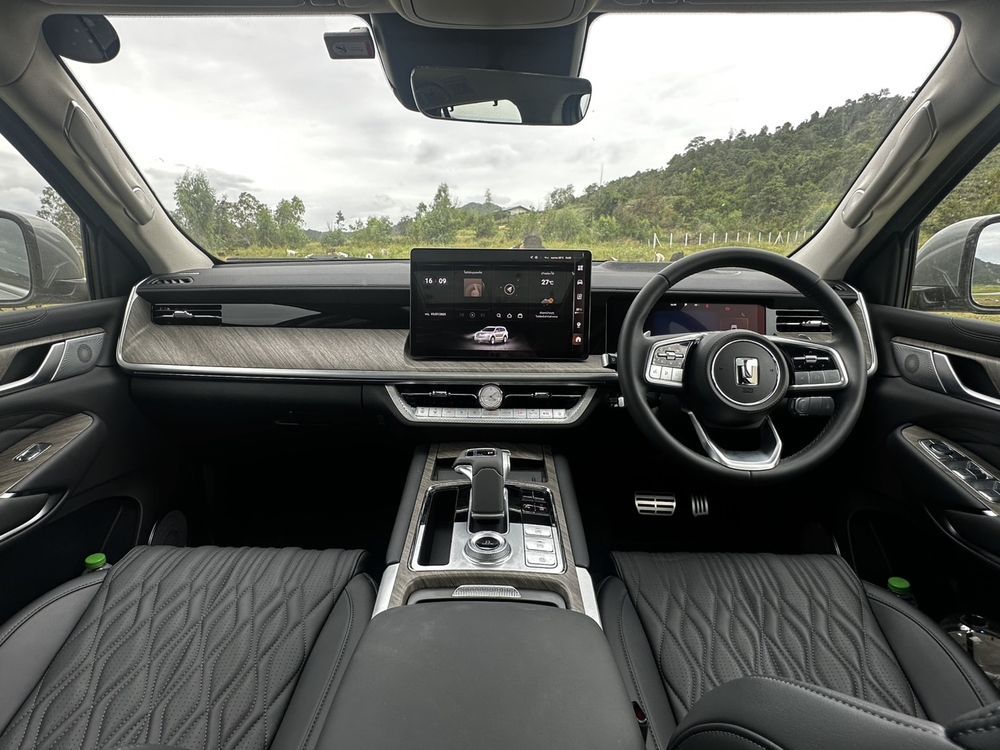 เปรียบเทียบ Tank 500 Diesel กับ Fortuner Leader