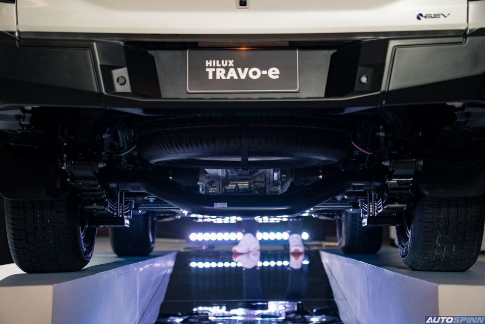 TOYOTA HILUX TRAVO-e