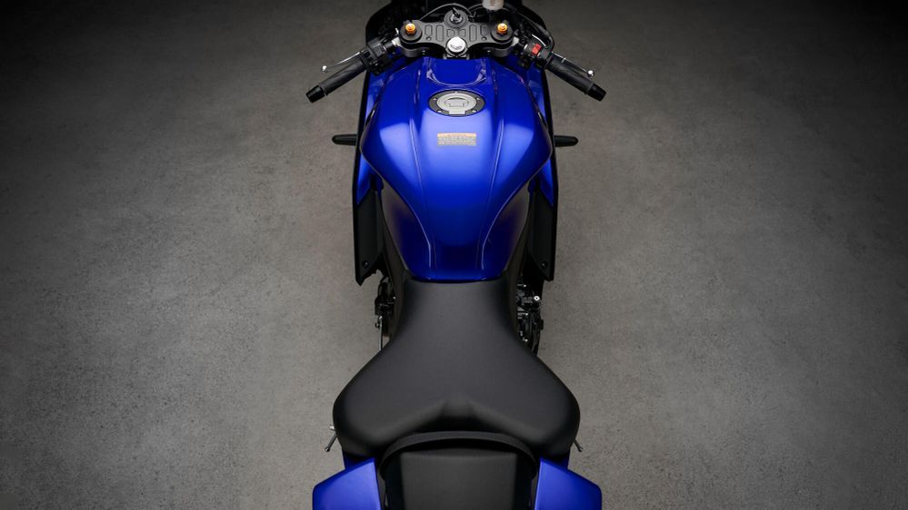 Yamaha R7 2022 Rider View