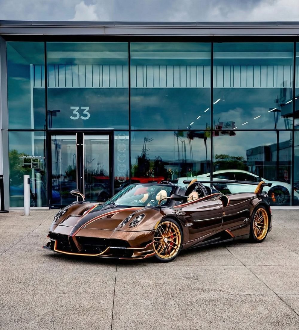 Pagani Huayra Roadster BC Supernova
