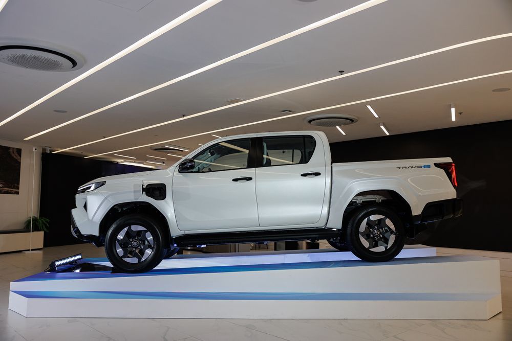 TOYOTA HILUX TRAVO-e