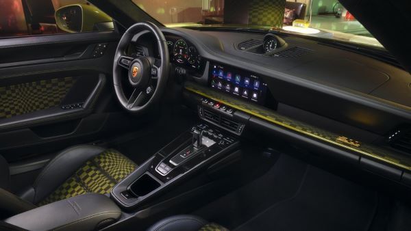 The new Porsche 911 Spirit 70 2025 ภายใน