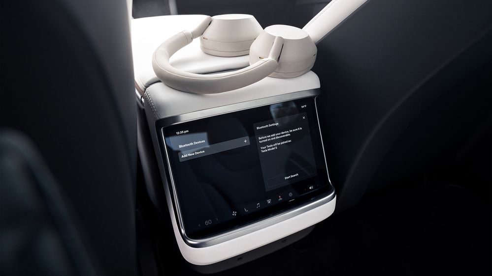 Tesla Model S 2025 Rear screen