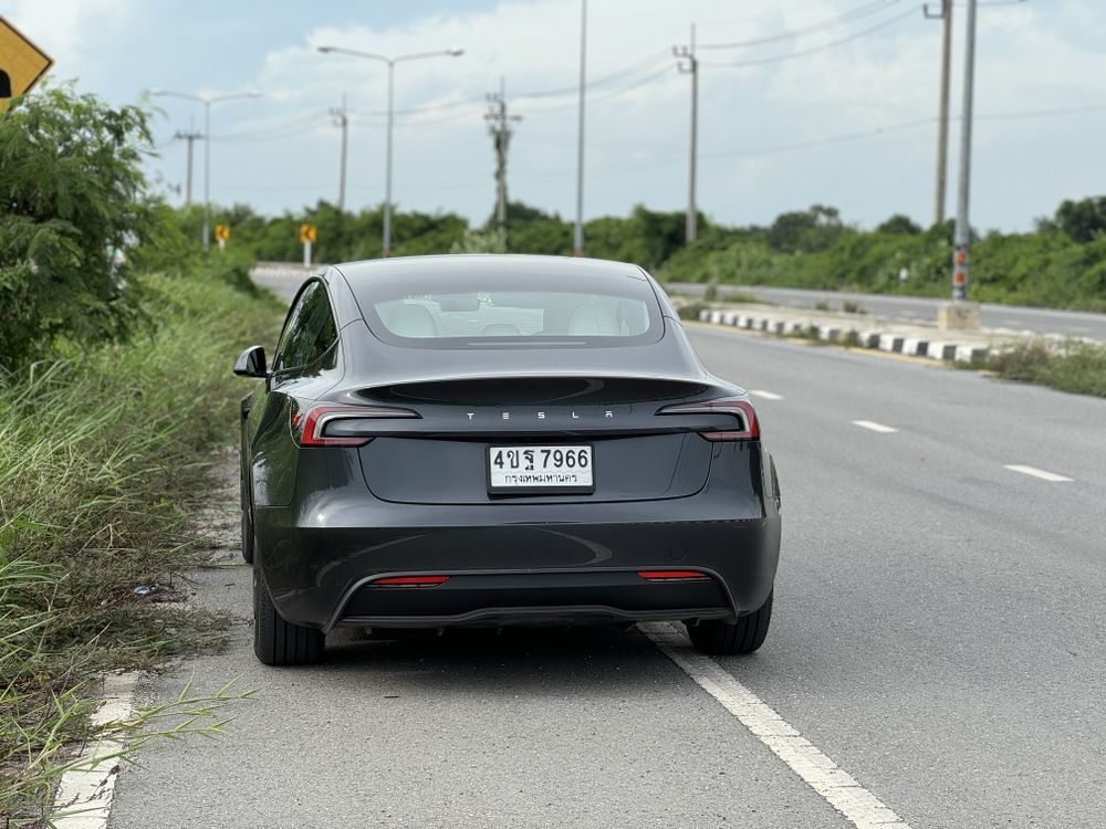 Tesla Model 3 RWD 2024 Rear