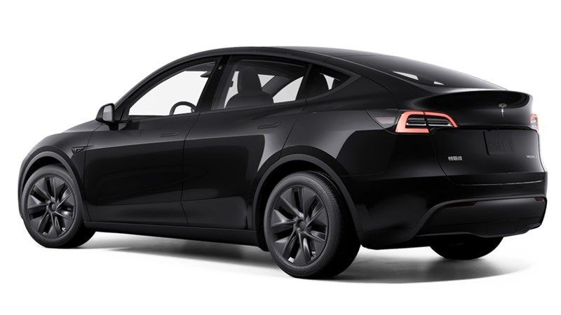 Tesla Model Y (Minor Change) (2)