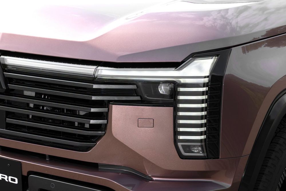 Mitsubishi PAJERO