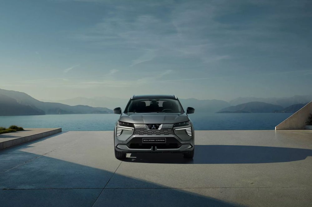 Mitsubishi Eclipse Cross EV ด้านหน้า