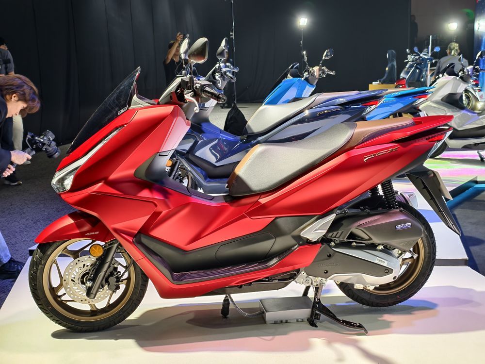 2025 Honda PCX 160 สีแดง