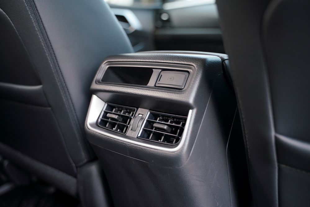 ISUZU V-CROSS 4X4 เครื่องยนต์ 2.2 Ddi MAXFORCE แอร์หลัง