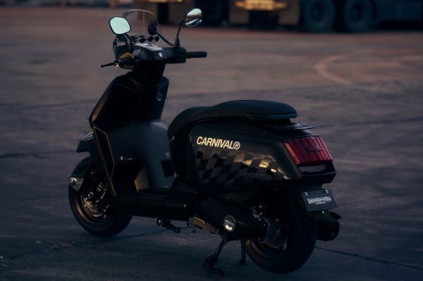 LAMBRETTA X300 CARNIVAL 2024-2025 การออกแบบ