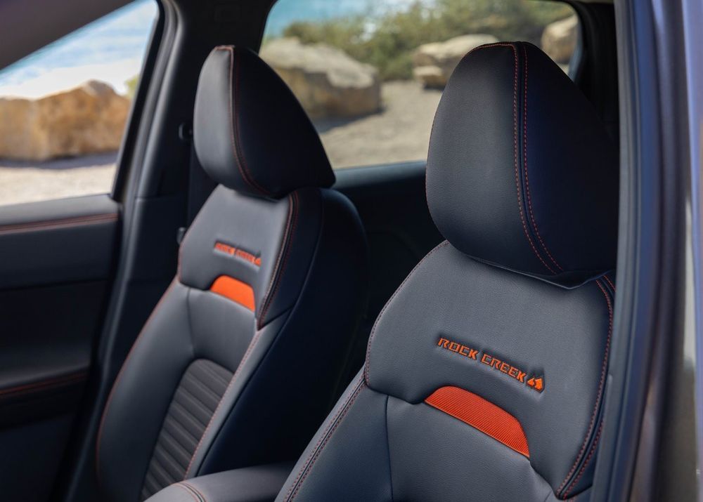 Nissan Kicks Rock Creek เบาะโดยสารตอนหน้า