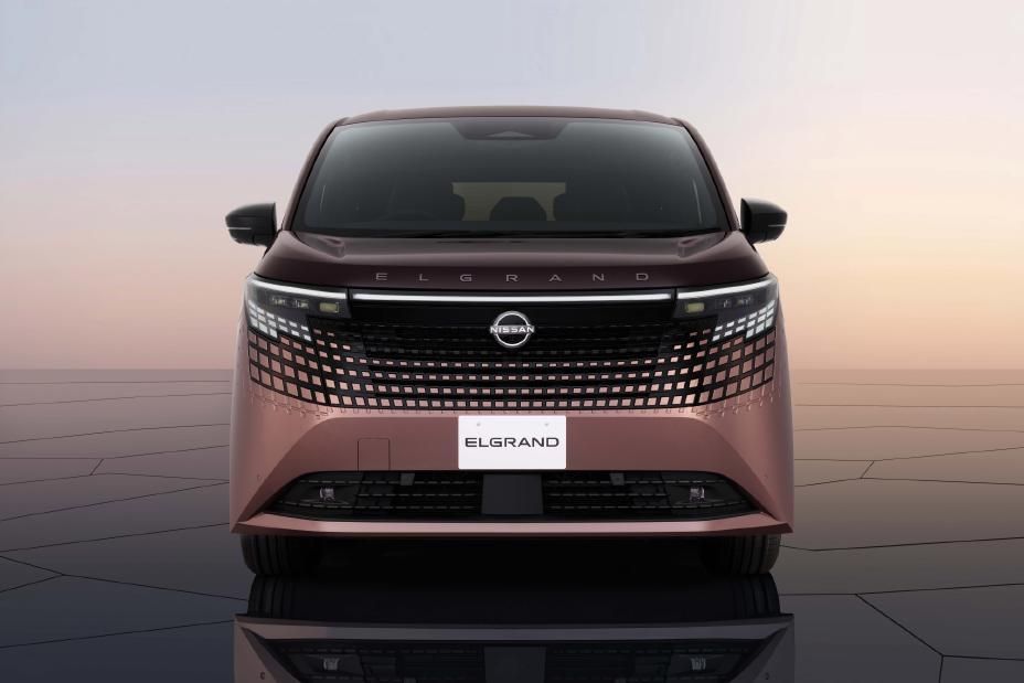 NISSAN Elgrand 2025-2026 ด้านหน้า