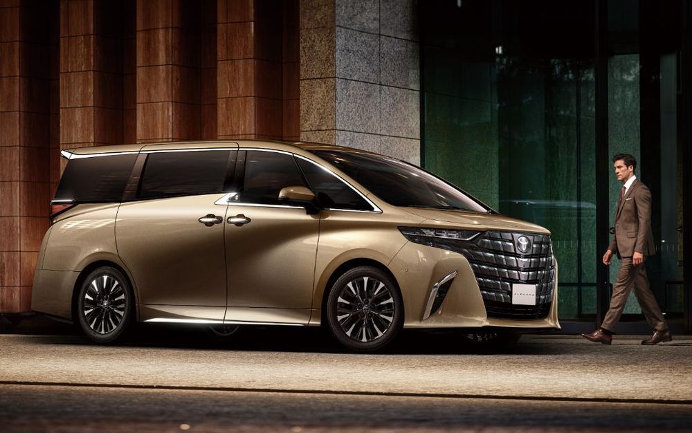 Toyota Alphard - Vellfire PHEV (1)