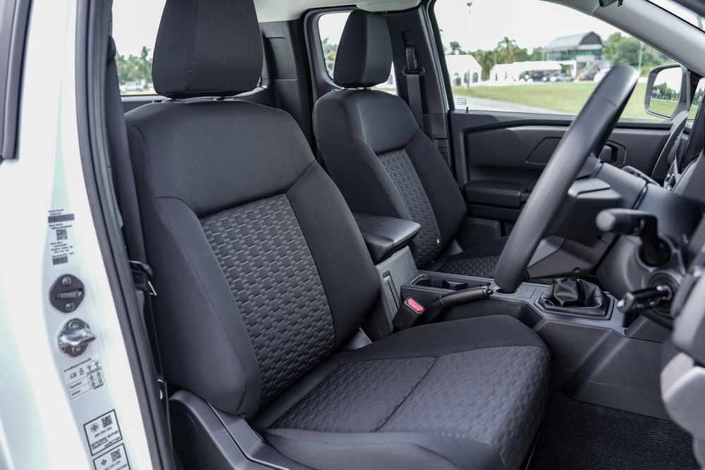 Mitsubishi TRITON STREET