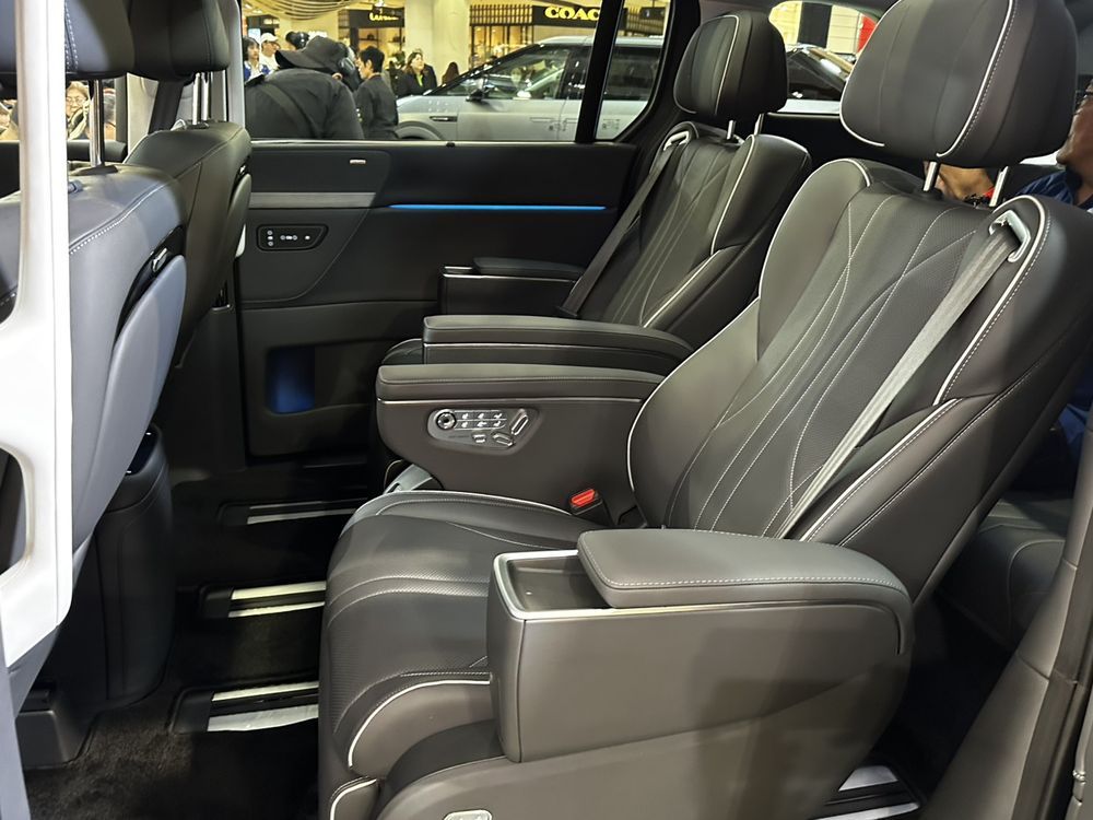 XPENG X9 Executive Special Color Edition