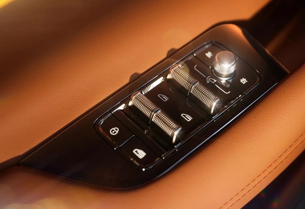 Geely Galaxy M7 PHEV ปุ่มคอนโทรลกระจก