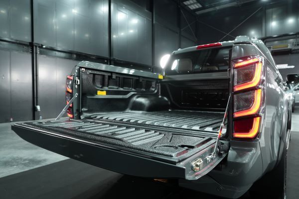 Isuzu D-Max V-Cross 2025-2026 กระบะท้าย