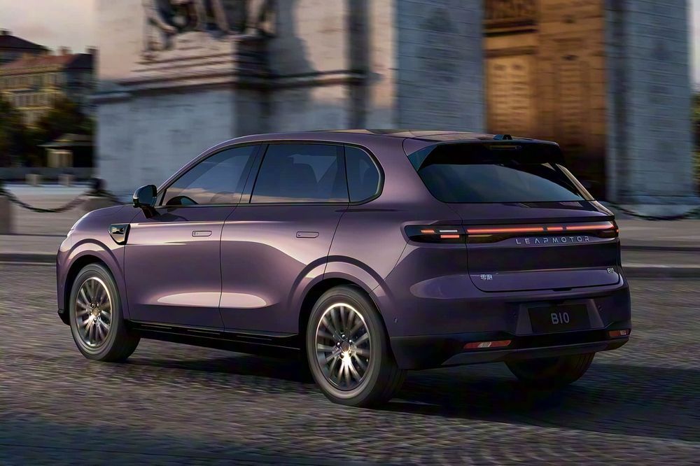 Leapmotor B10 ด้านหลัง