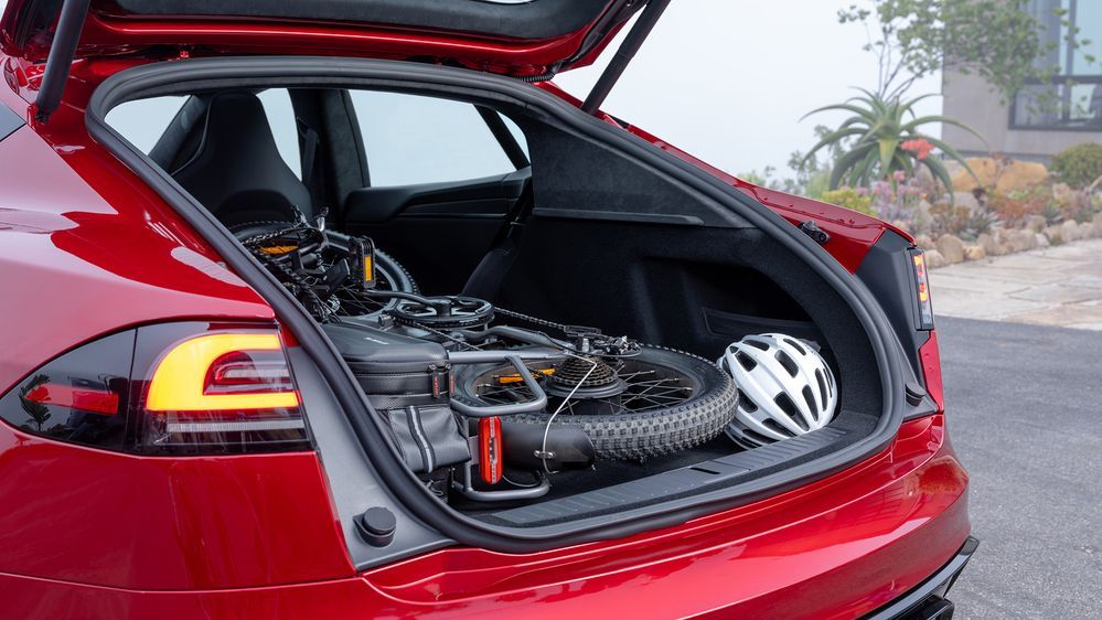 Tesla Model S 2025 Trunk