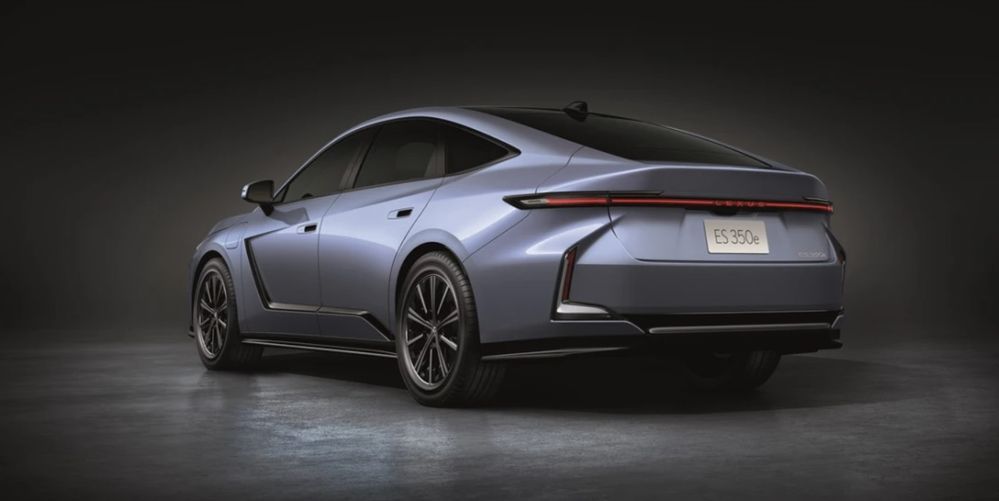 Lexus ES 2026 ด้านท้าย