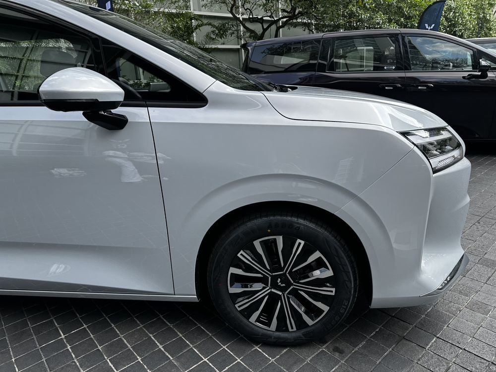 WULING STARLIGHT DARION EV