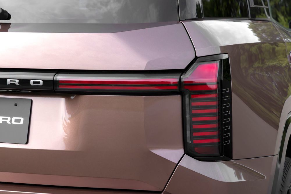 Mitsubishi PAJERO 2026