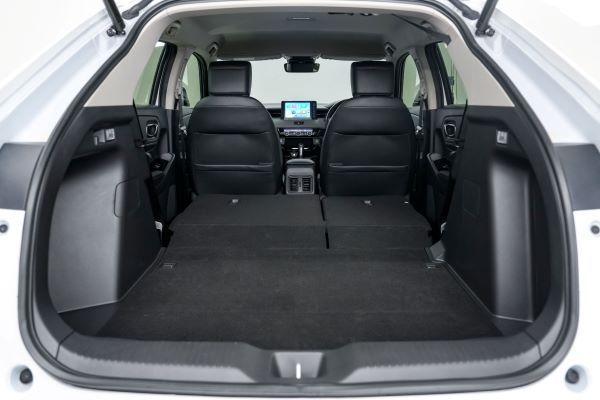 HONDA HR-V e HEV Hunt ตัวแต่งใหม่ พับเบาะหลัง