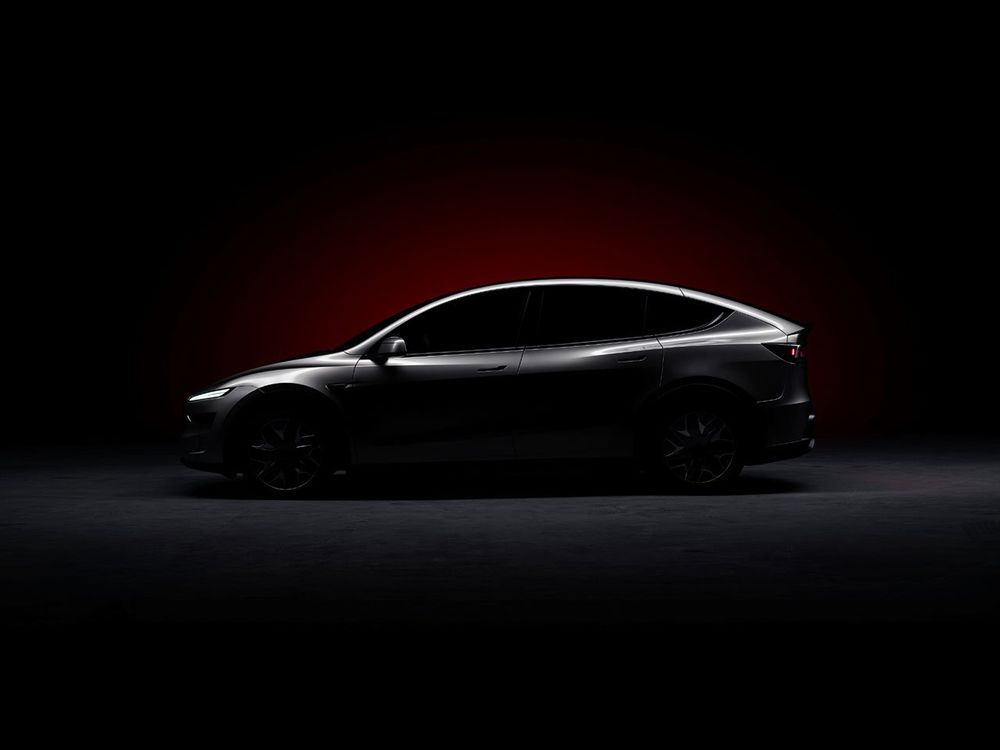 Tesla Model Y L