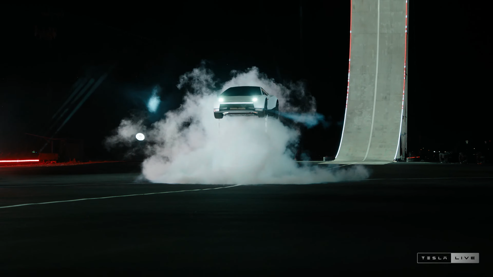 Tesla Roadster 2026