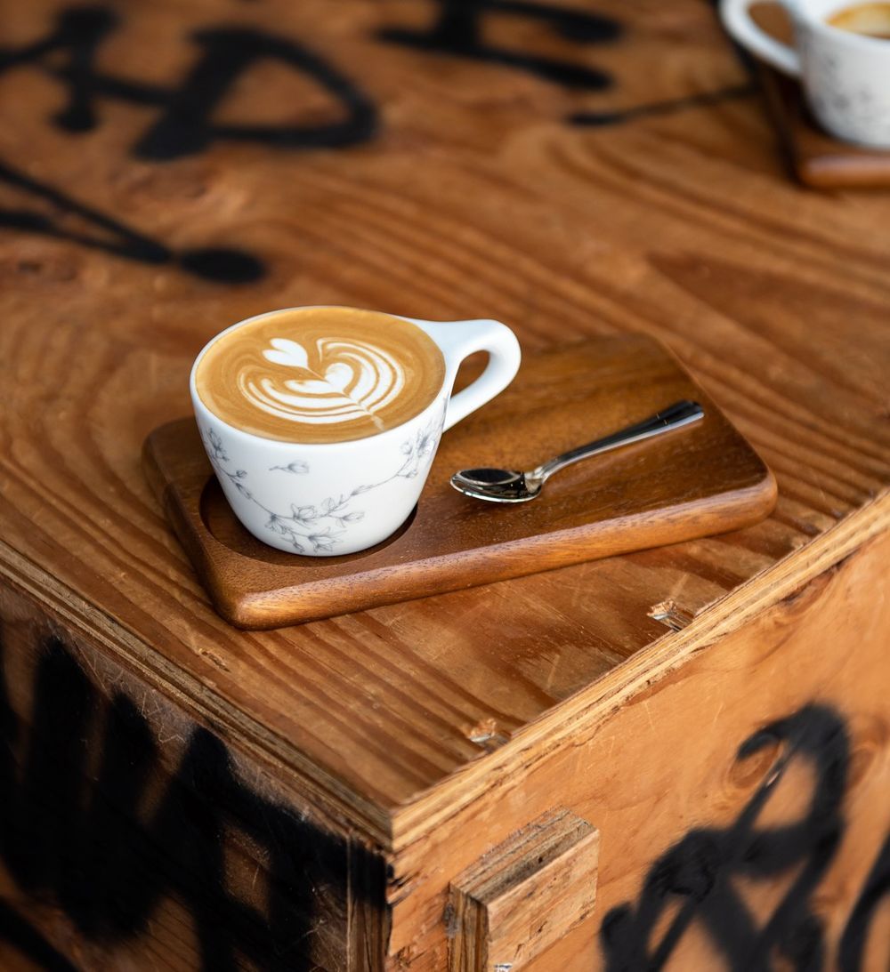 F.V คาเฟ่ ทรงวาด