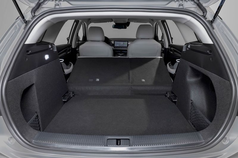 MG EP 2023 Boot space 1367 liter