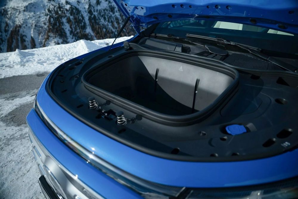 Mercedes-Benz GLB ฟรังส์ด้านหน้า