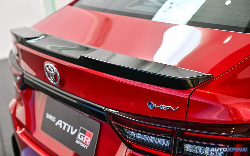 Toyota Yaris ATIV  HEV