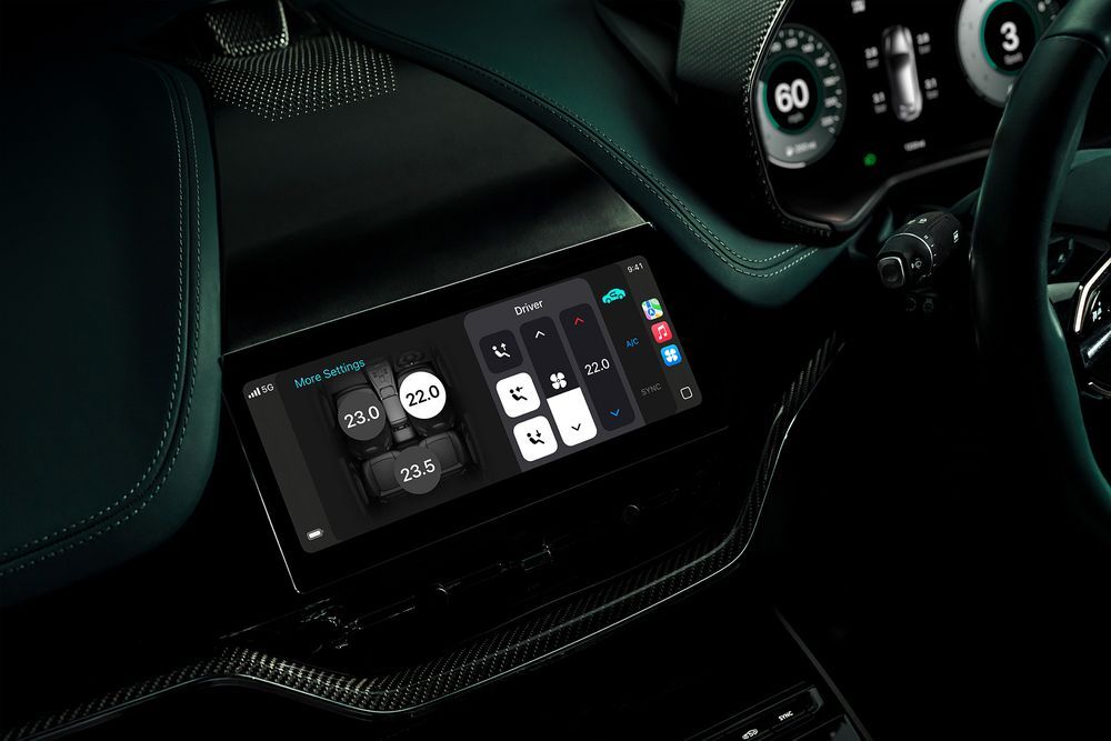 Apple CarPlay Ultra Infotainment