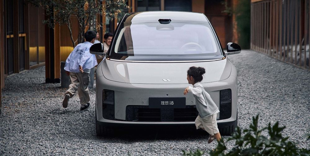 Li Auto i8