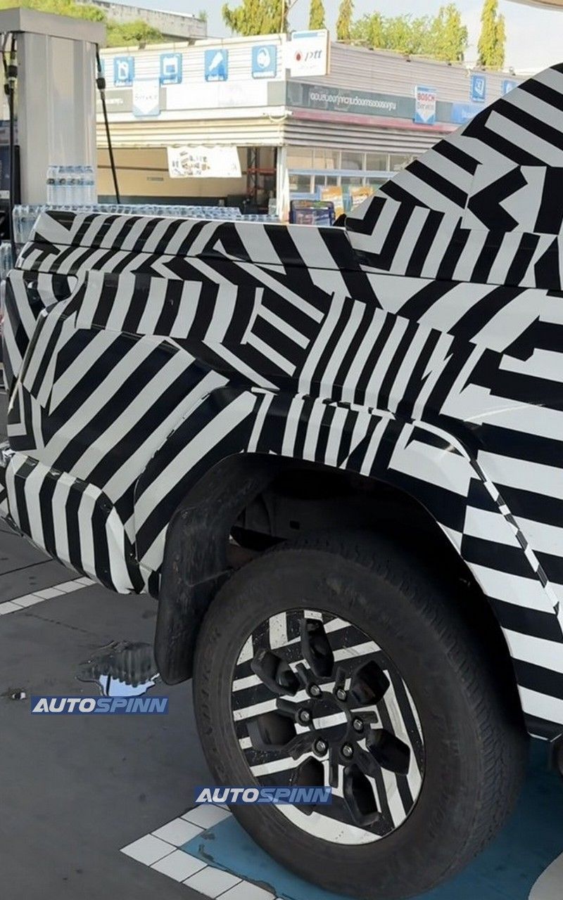 Toyota Hilux TRAVO 2025-2026