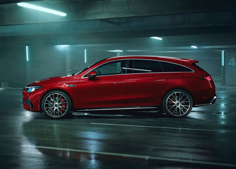 Mercedes-AMG CLA 45 4MATIC+ ดีไซน์ด้านข้าง