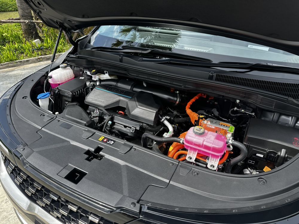 Kia Carnival HEV 2025