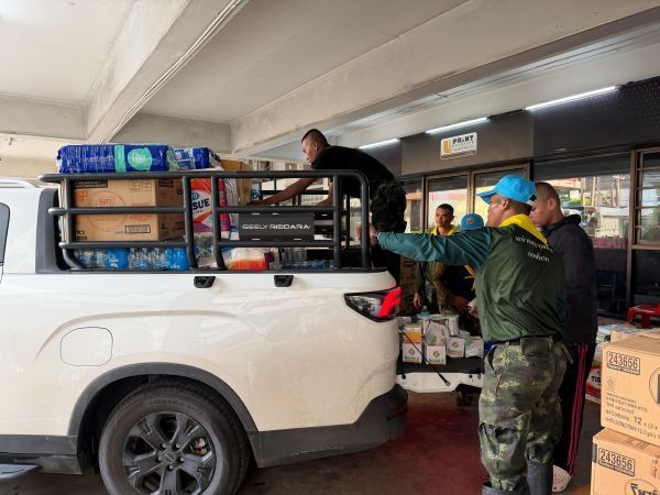 GEELY RIDDARA ส่งรถกระบะพลังงานใหม่ ECON L ลำเลียงสิ่งของจำเป็นช่วยเหลือผู้ประสบอุทกภัย2