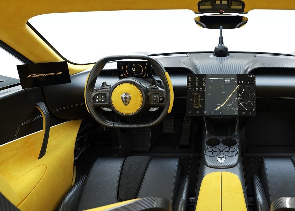 Koenigsegg Gemera เปิดประตูแบบยกขึ้น ภายในห้องโดยสาร