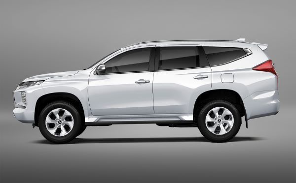 MITSUBISHI PAJERO SPORT GT 2025-2026 ด้านข้าง