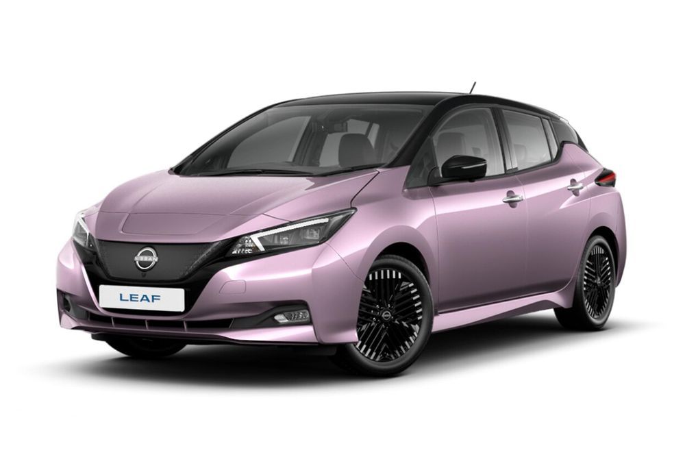 Nissan Leaf 2023 pink
