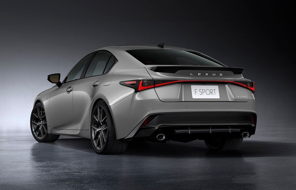 Lexus IS 2026